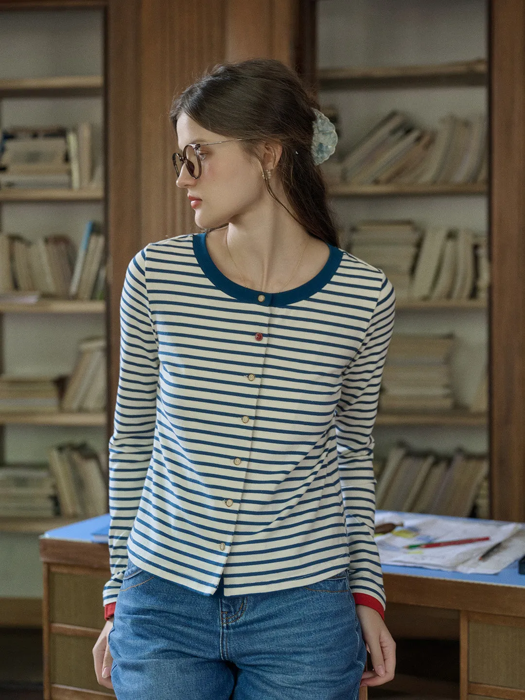 Amaia Simple Contrast Color Round Neck Striped Knitted Cardigan