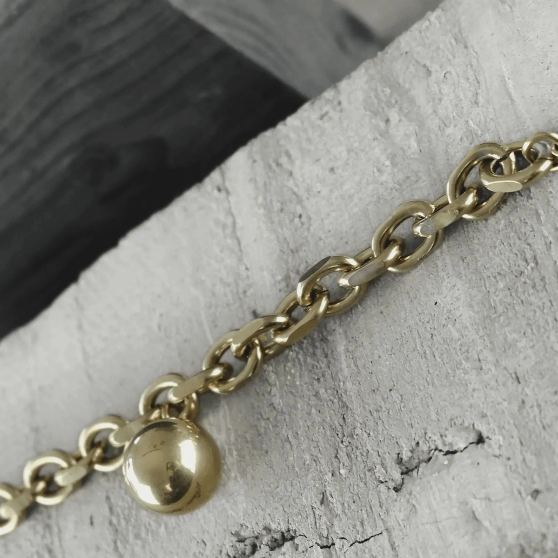 Courage Waterproof Mega Ball Bracelet 18K Gold Plating