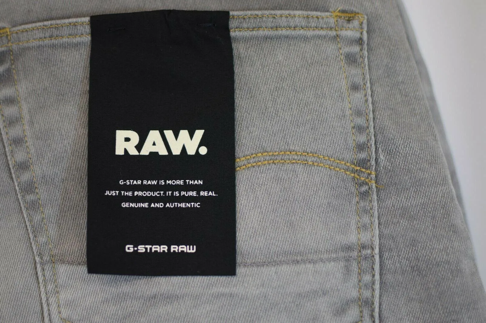 G-Star RAW Men's 3301 Straight Light Aged Grey Denim Shorts (Retail $120)