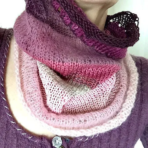 Gradient Cake Cowl pattern