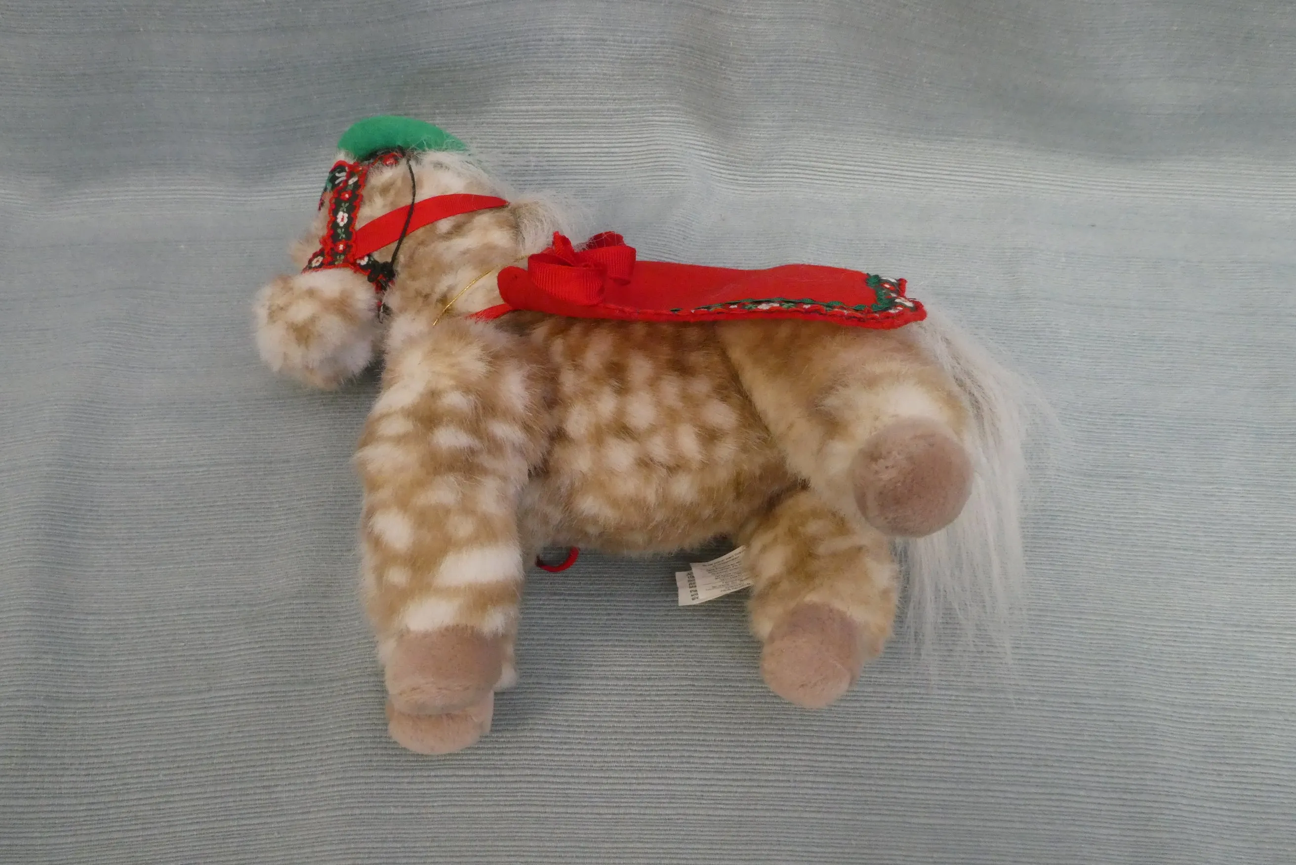 VanderBear Alpine Collection - 7 Plush Dolls   1 Sleigh